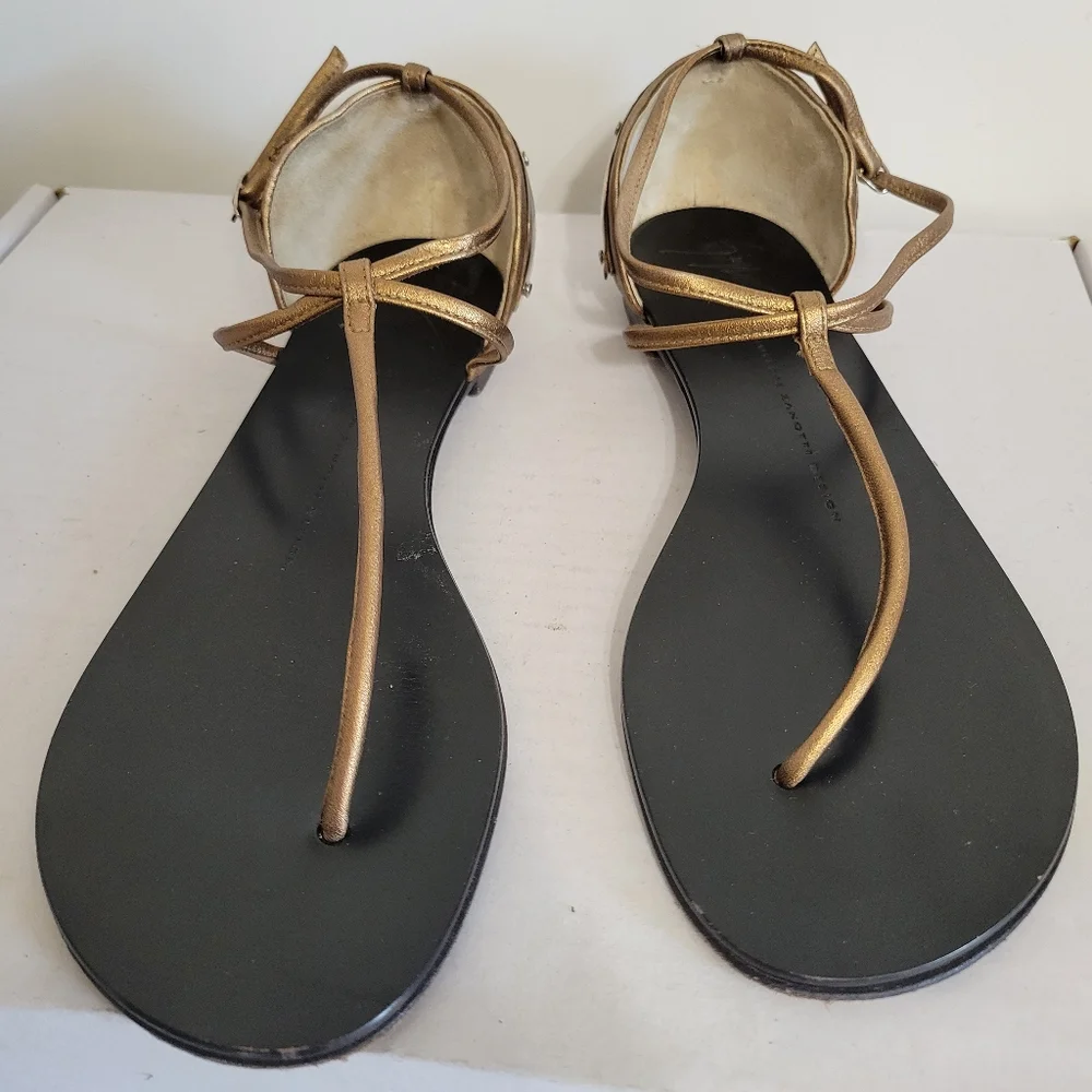 GIUSEPPE ZANOTTI Leather T-Strap Sandals - Picture 3 of 11